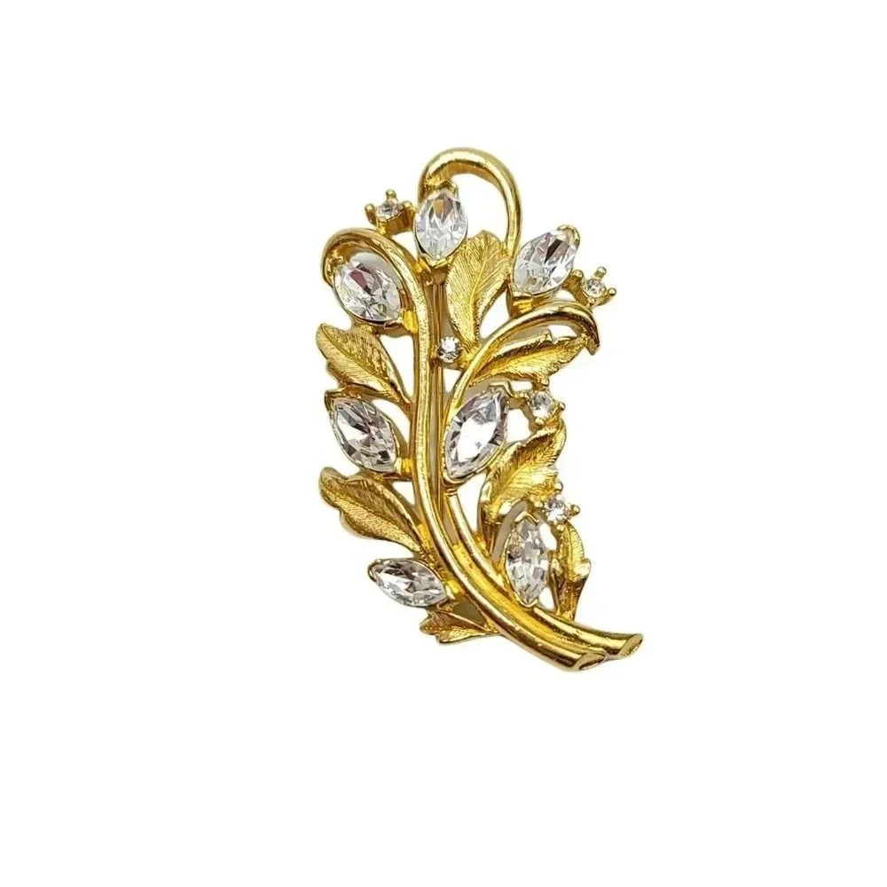 Crown Trifari Clear Rhinestone Leaf Flower Pin Brooch Gold Tone 1970s Era